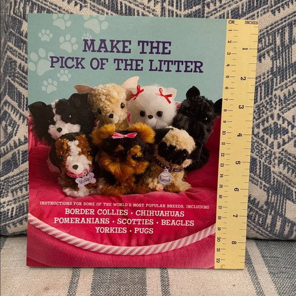 ☘️2/$10☘️Pom-Pom Puppies Make your own book - Picture 2 of 4